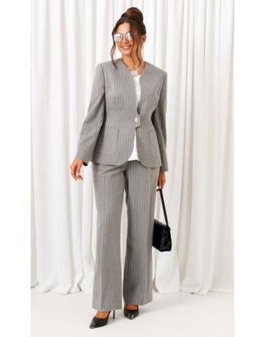 BEAUTIFUL-FREE 6416 полоска серая Костюм брючный